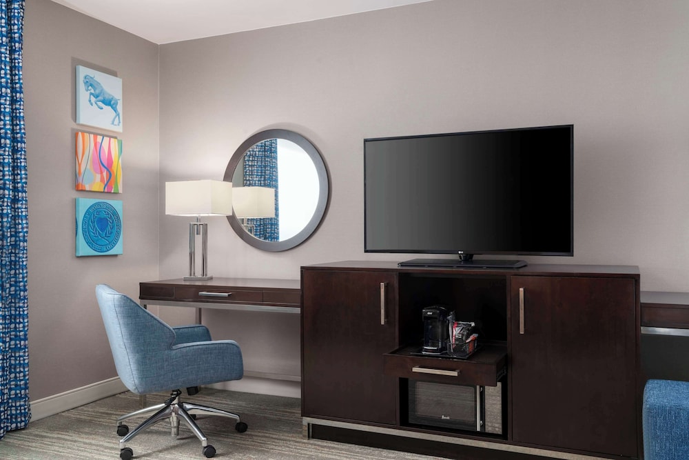 Hampton Inn & Suites Worcester - photo 22