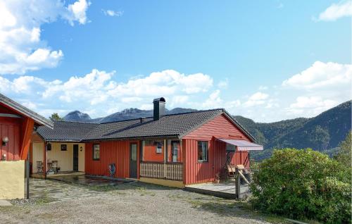 3 Bedroom Nice Home In Florø — 4-Star Luxury Hotel in Floro, Norway