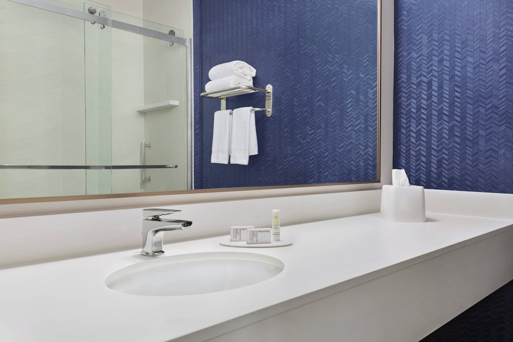 Fairfield Inn by Marriott Tracy - photo 16