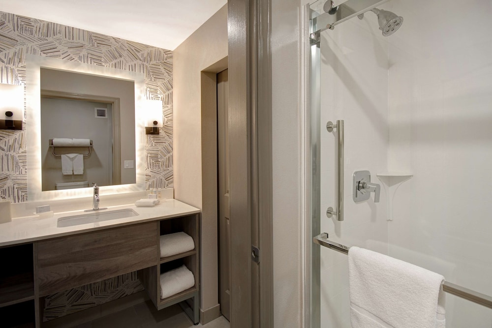 Homewood Suites by Hilton Lexington Hamburg - photo 30