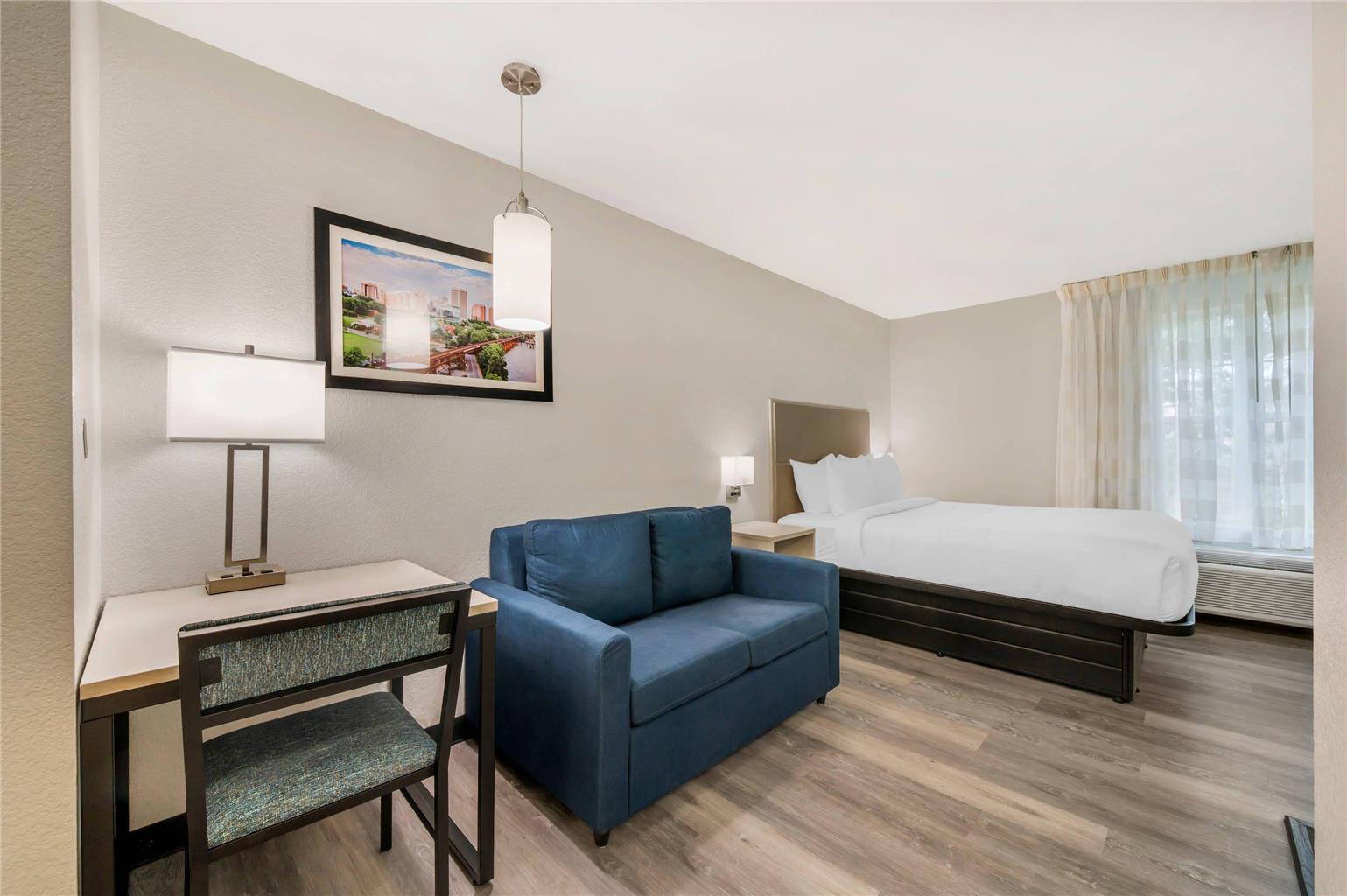MainStay Suites Sterling near Dulles Town Center - photo 21