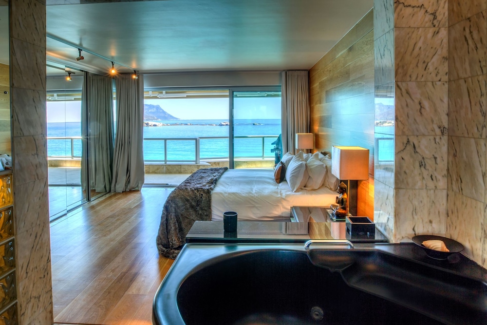 Clifton Rocks — 4-Star Luxury Hotel in Cape Town, South Africa