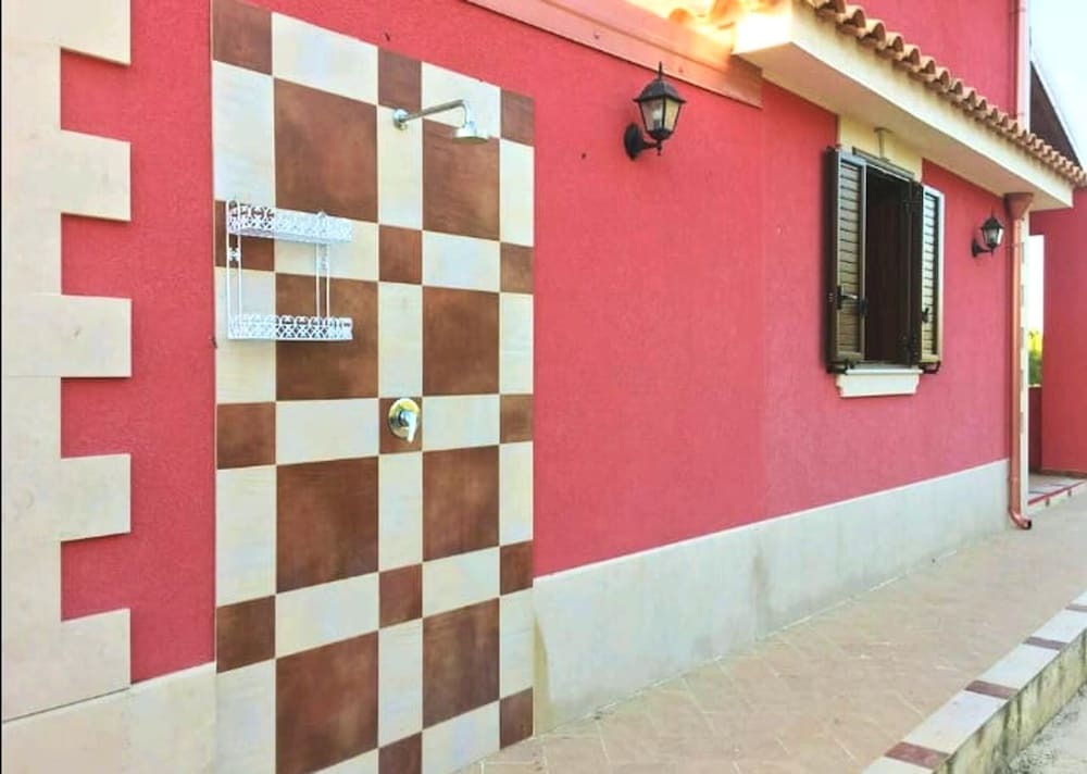 Charming Villa in Noto with Private Pool — 4-Star Luxury Hotel in Noto, Italy
