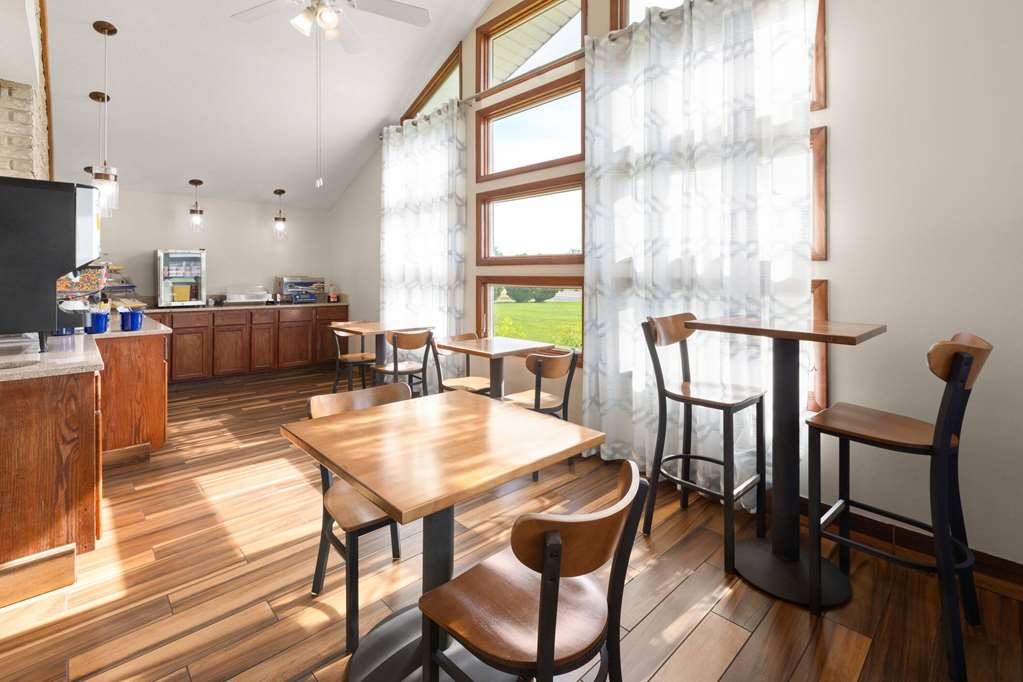 Days Inn by Wyndham Wauseon - photo 5