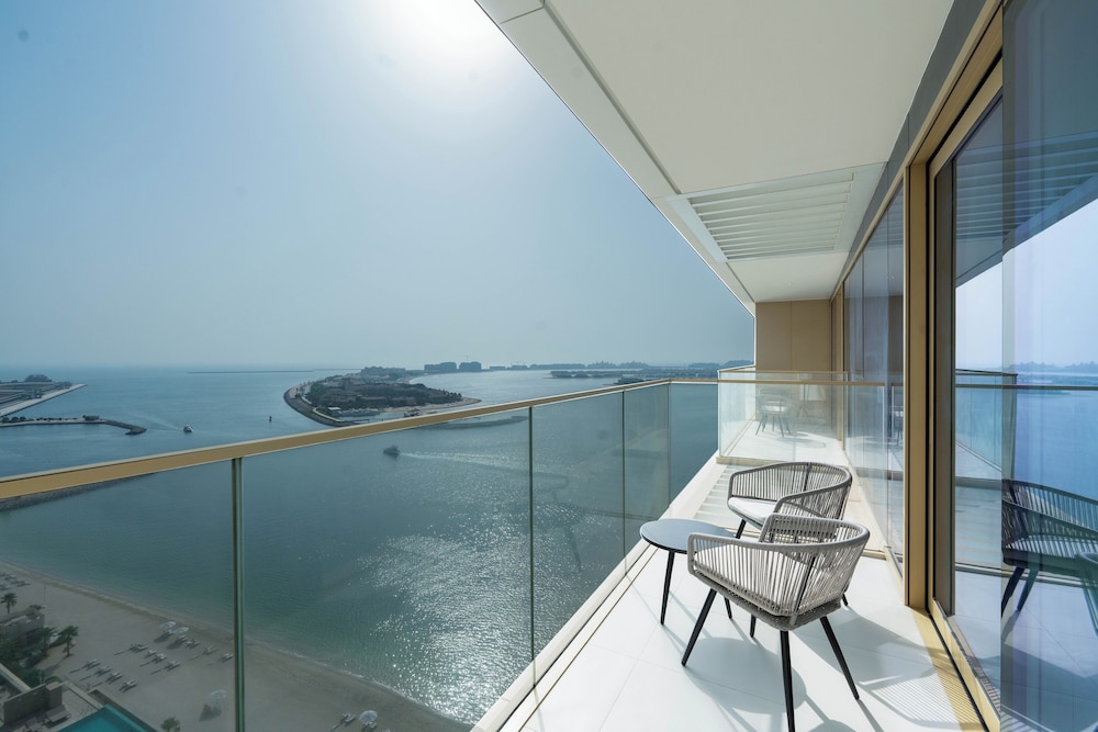 KeyRock Stylish Apartment Jumeirah View — 4-Star Luxury Hotel in Dubai, United Arab Emirates