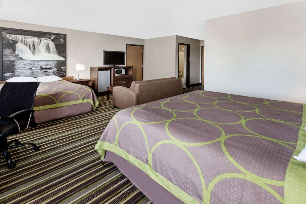 Super 8 by Wyndham Plymouth - photo 8