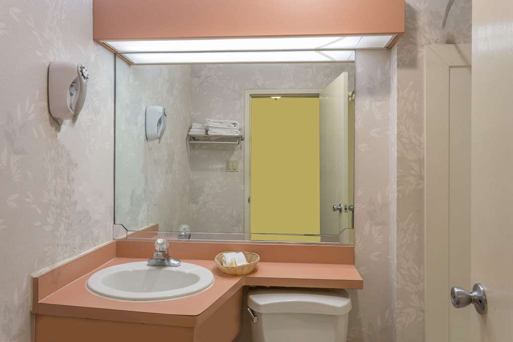 Days Inn by Wyndham Novato San Francisco - photo 13