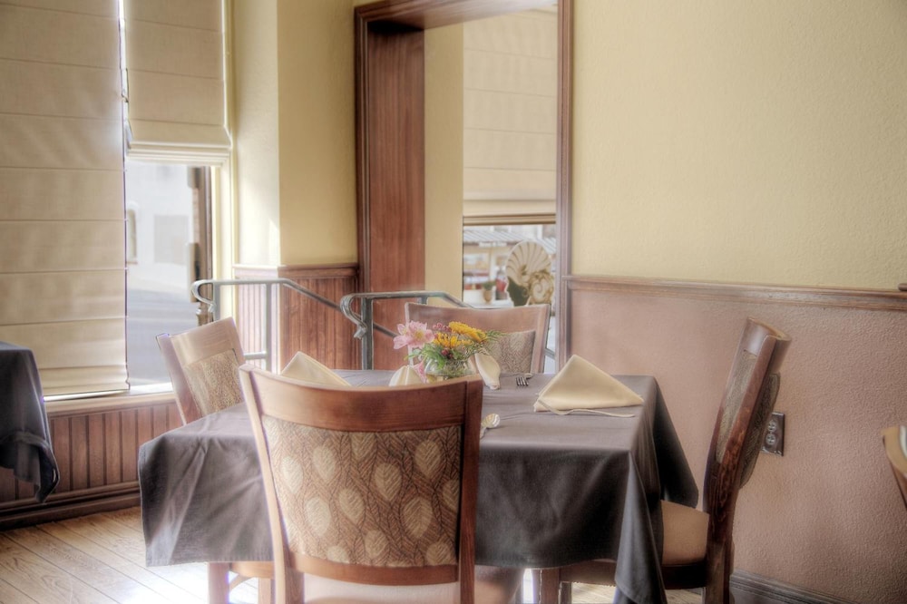 Hassayampa Inn - photo 12