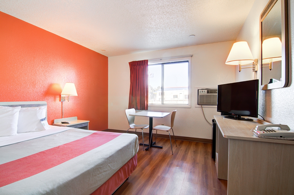 Motel 6 Colby KS - photo 16