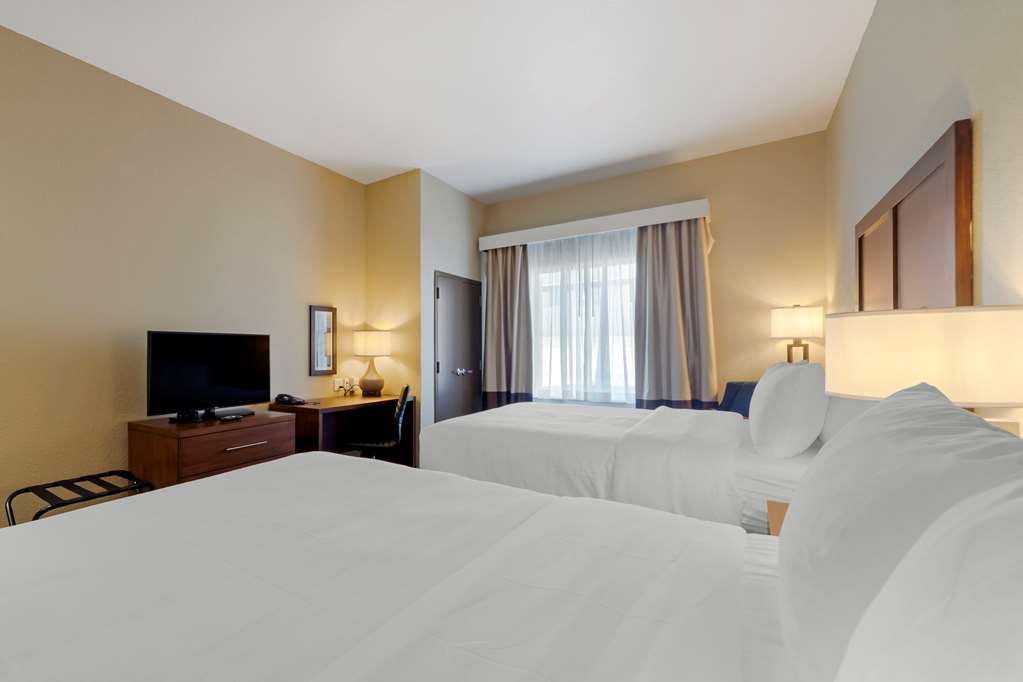 Comfort Inn & Suites Harrah - photo 17