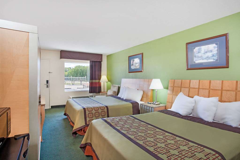 Days Inn by Wyndham Greeneville - photo 8
