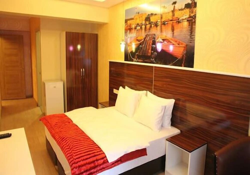 Lucid Otel — 4-Star Luxury Hotel in Izmir, Turkey