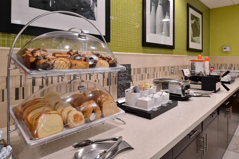 Hampton Inn & Suites Dallas Market Center - photo 53