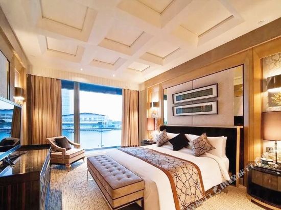 Super 8 - carbon neutral hotel in Menghai