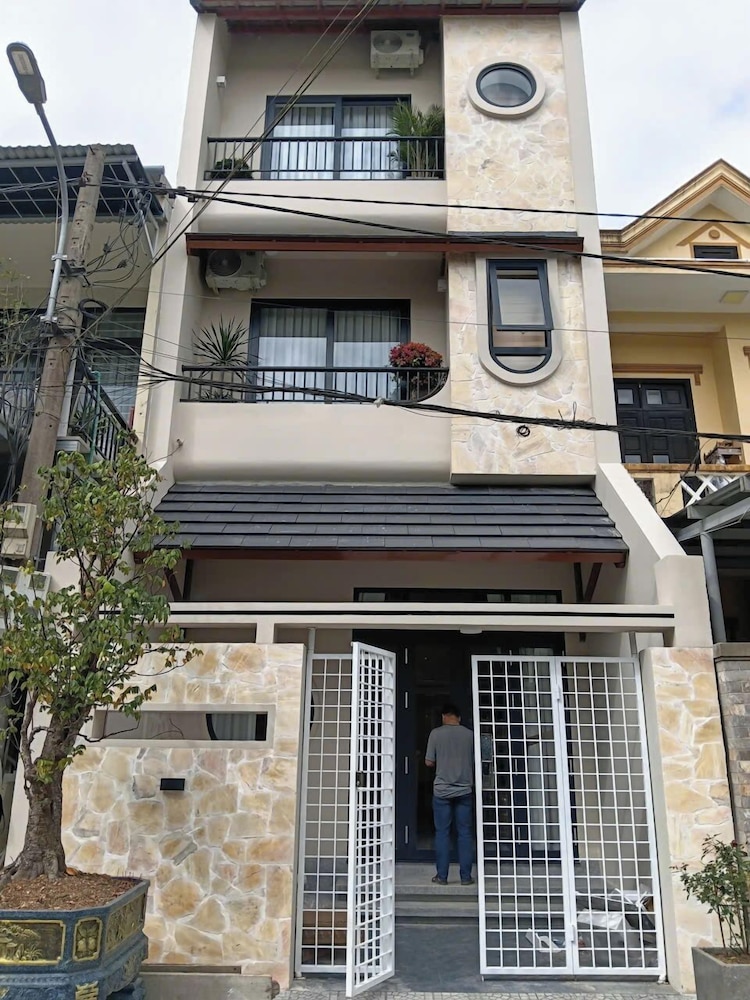 RubyHomeHue - carbon neutral hotel in Hue
