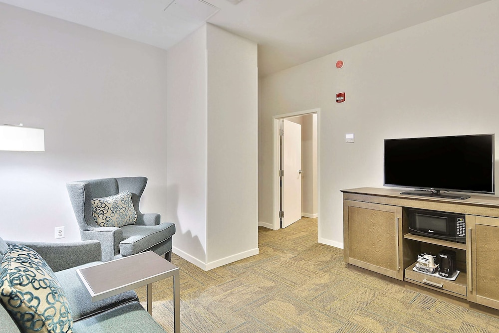 Hampton Inn Alexandria Old Town King St. Metro - photo 20