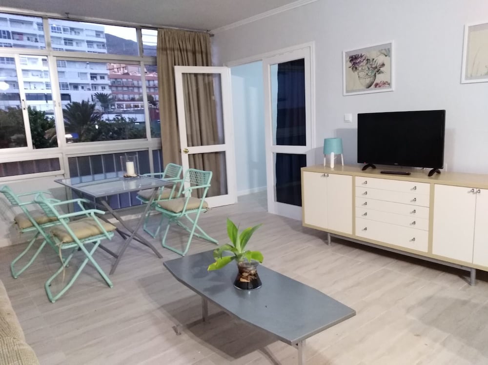 Apartamento Candelaria vivienda vacacional — 4-Star Luxury Hotel in Candelaria, Spain