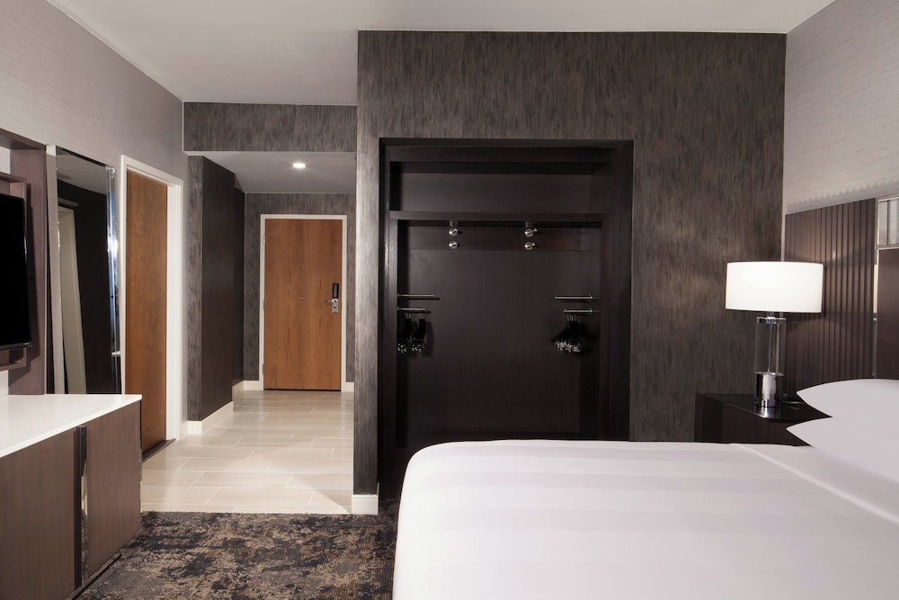 Dallas Fort Worth Airport Marriott - photo 15