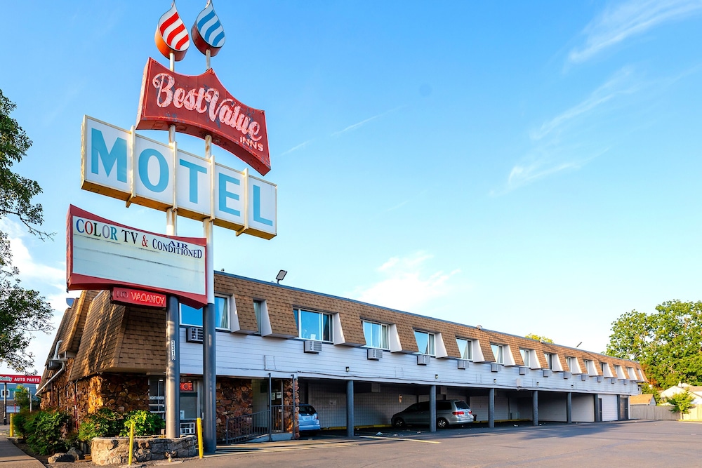 Best Value Inn by OYO Portland OR South East - featured photo