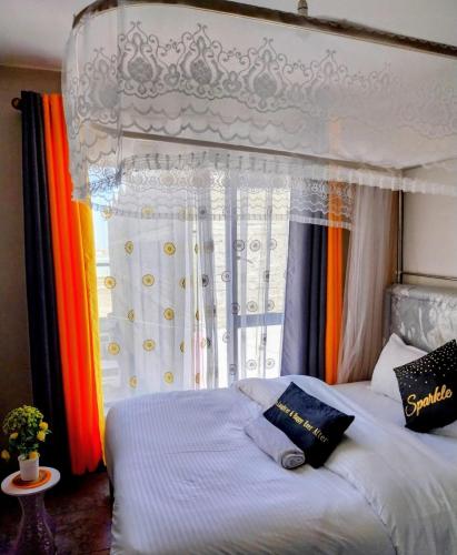 DG's Suites