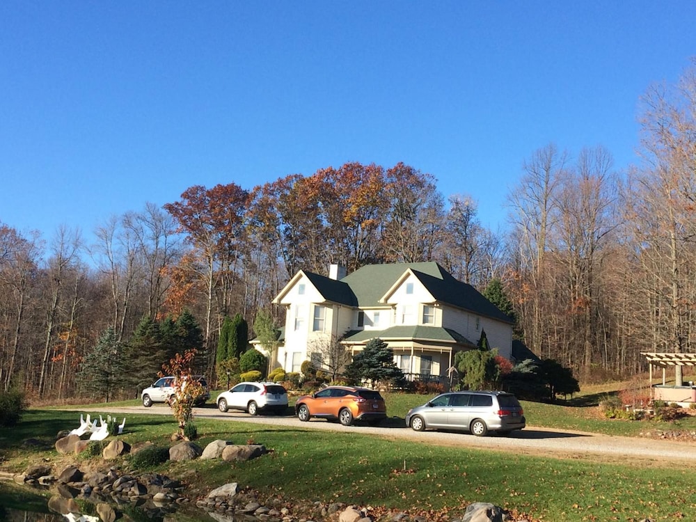 Spruce Hill Inn and Cottages - photo 40