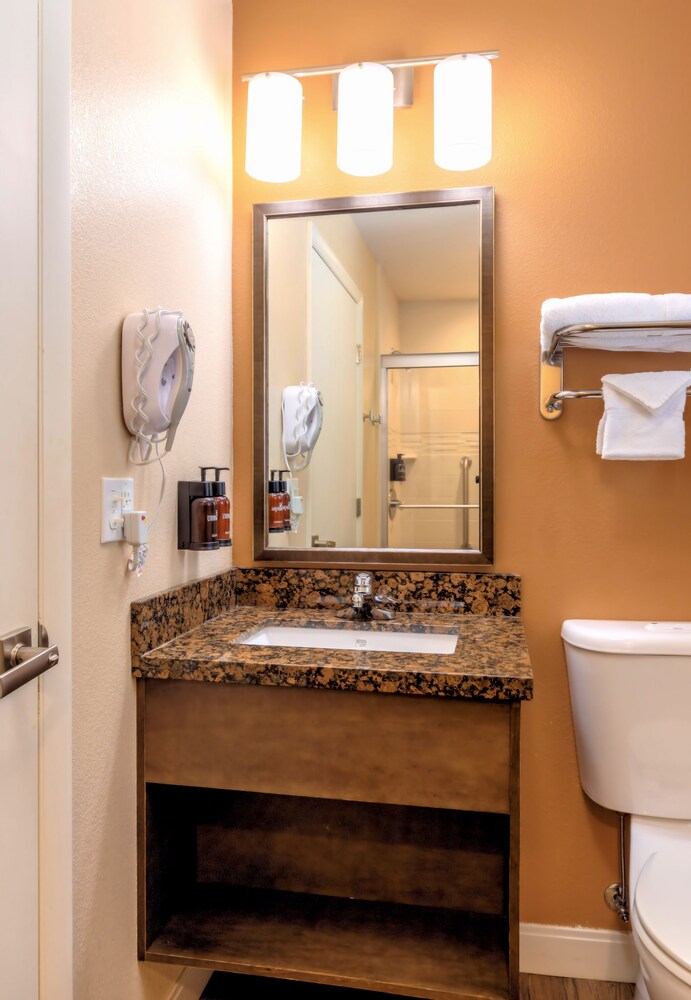 Boulder University Inn - photo 9