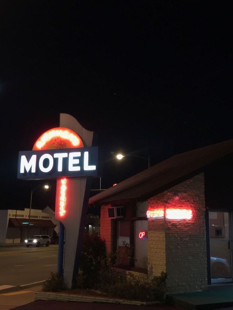 Richmond Motel - photo 21
