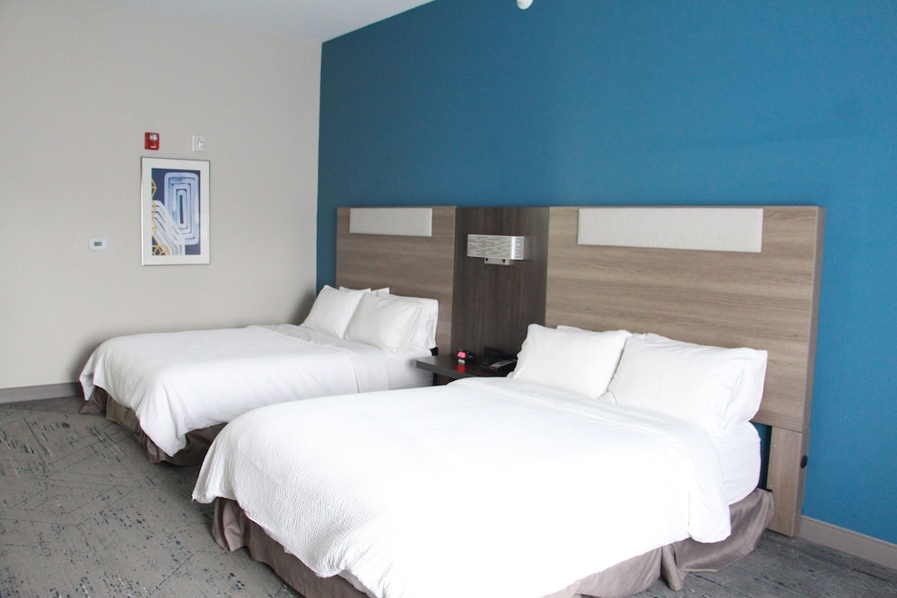 Holiday Inn Express and Suites Wytheville by IHG - photo 6