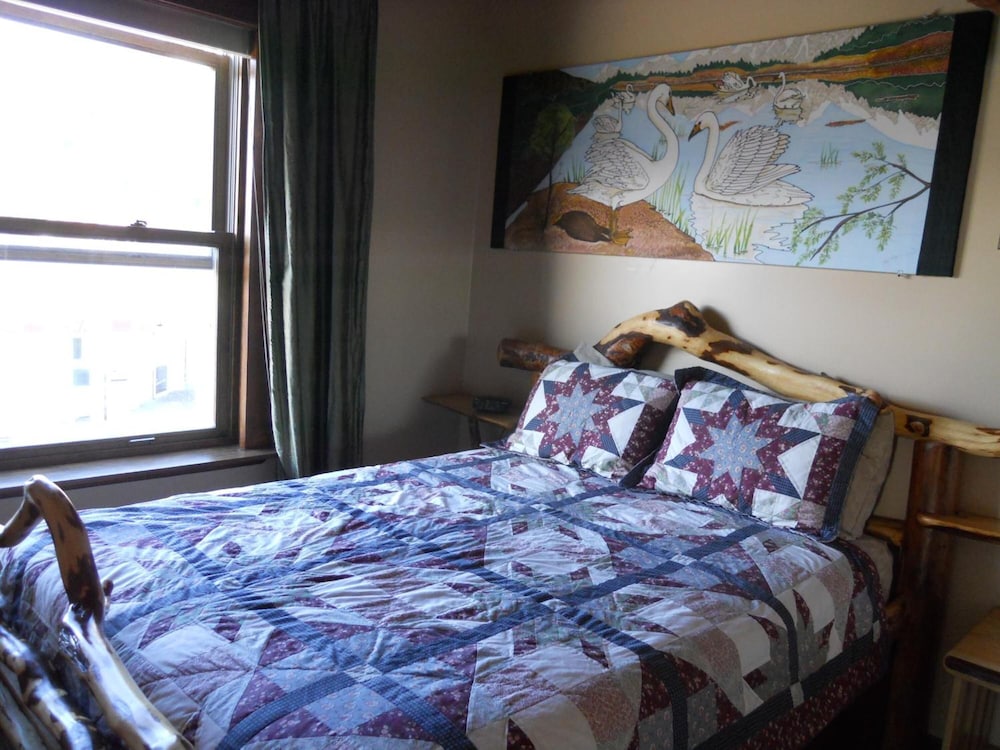 A Swan Nest Inn - photo 13