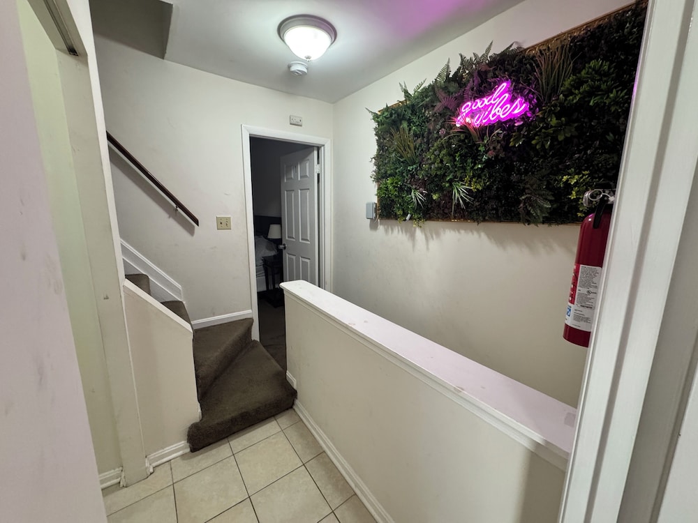 Downtown Loft Close to Topgolf Horseshoe Casino UM Baltimore - photo 27