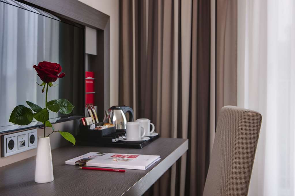 IntercityHotel Ingolstadt, Germany - Business Plus Room