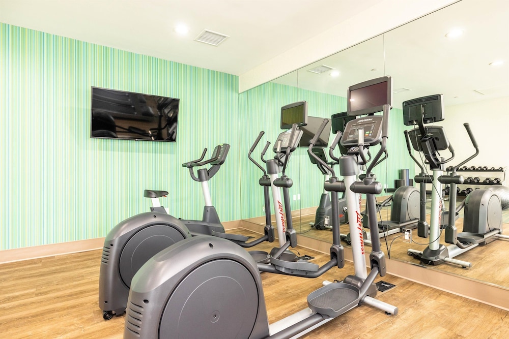 Holiday Inn Express & Suites San Jose Silicon Valley - photo 56