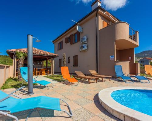 Family house with swimming pool — 4-Star Luxury Hotel in Novi Vinodolski, Croatia