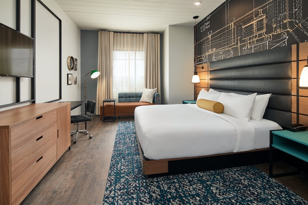 Hotel Indigo Tallahassee Collegetown by IHG - photo 14