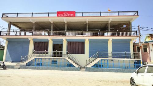 Hotel Grand View — Barkot