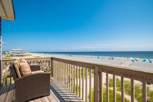 Mead Us At The Beach by Oak Island Accommodations - photo 38