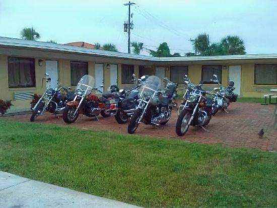 A1A Travel Inn - photo 3