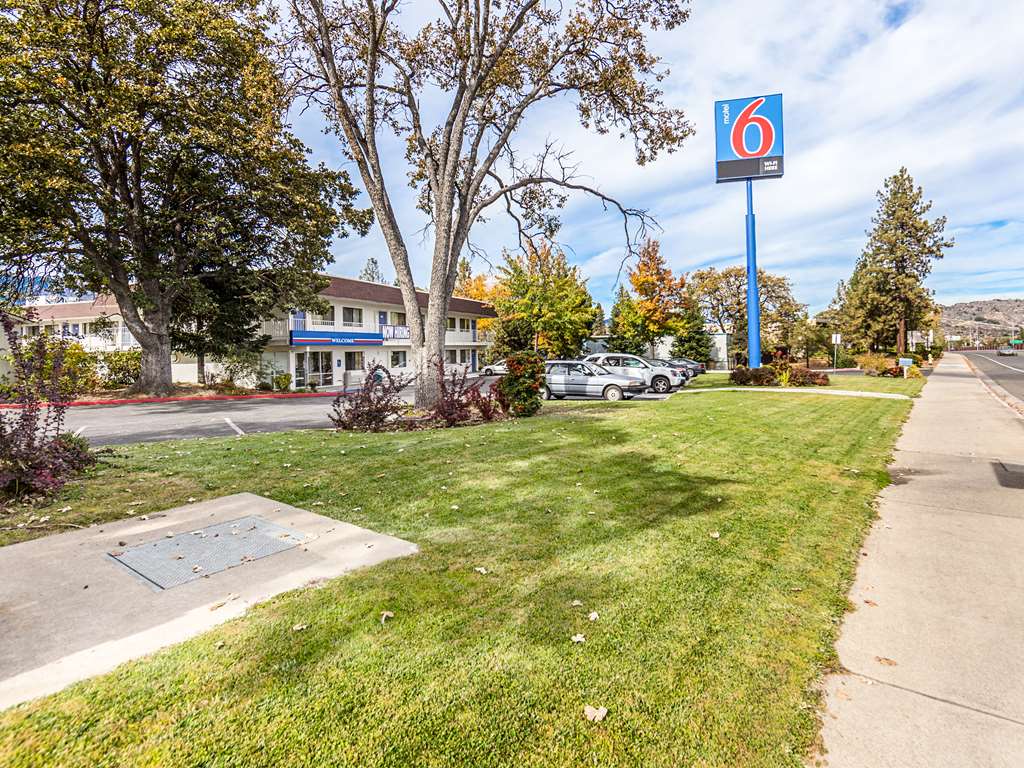 Motel 6 Yreka CA - featured photo