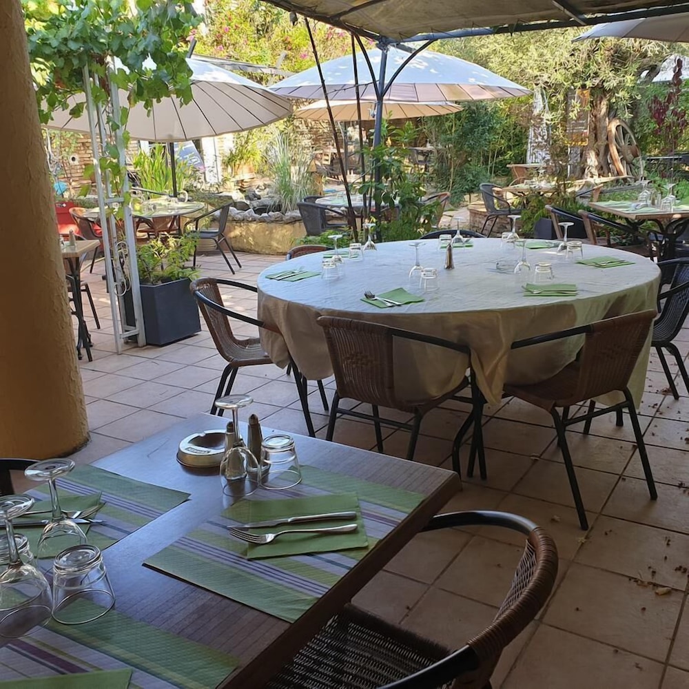 L'Alcove Hotel Restaurant — hotel in Villemur-Sur-Tarn