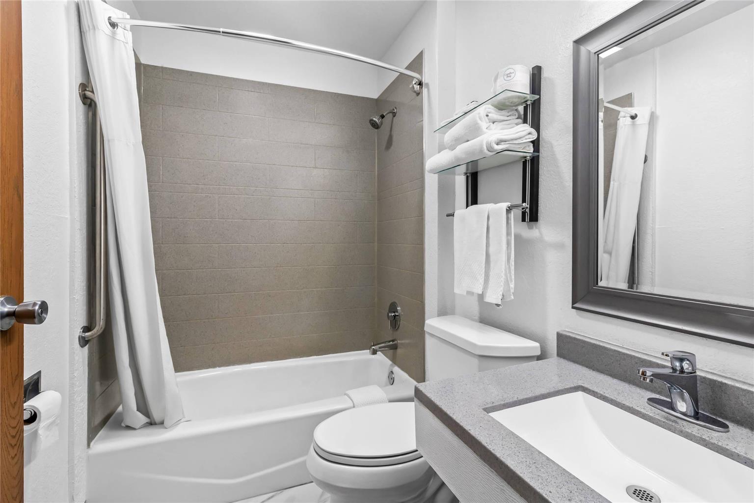 Rodeway Inn Delmont - photo 7