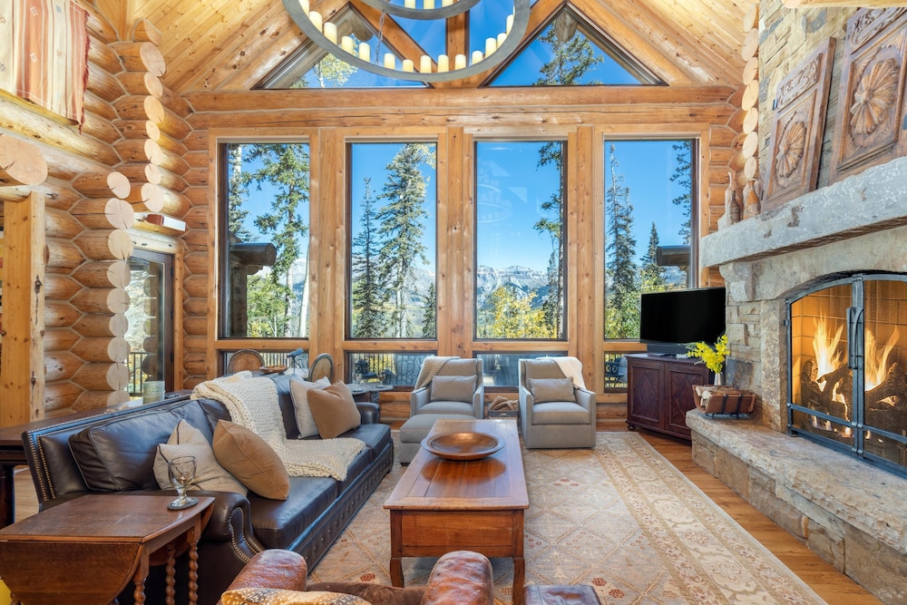 Hilltop Hideaway Expansive Views From This Private Estate Hot Tub Pool Table - photo 34