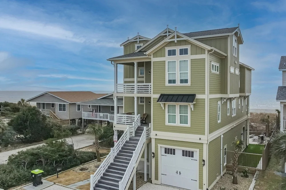 Cinnamon Sands 6 Bedroom Home by RedAwning — 4-Star Luxury Hotel in Shallotte, United States