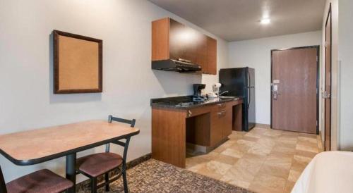 My Place Hotels Chicago West North Aurora - photo 28