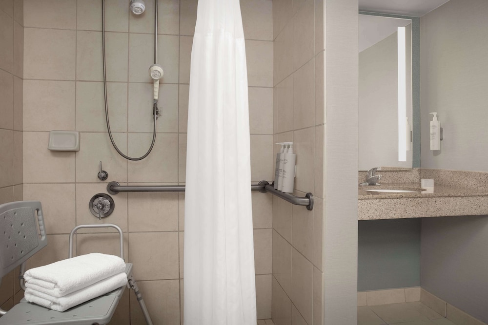 Hilton Garden Inn Columbia Harbison - photo 32