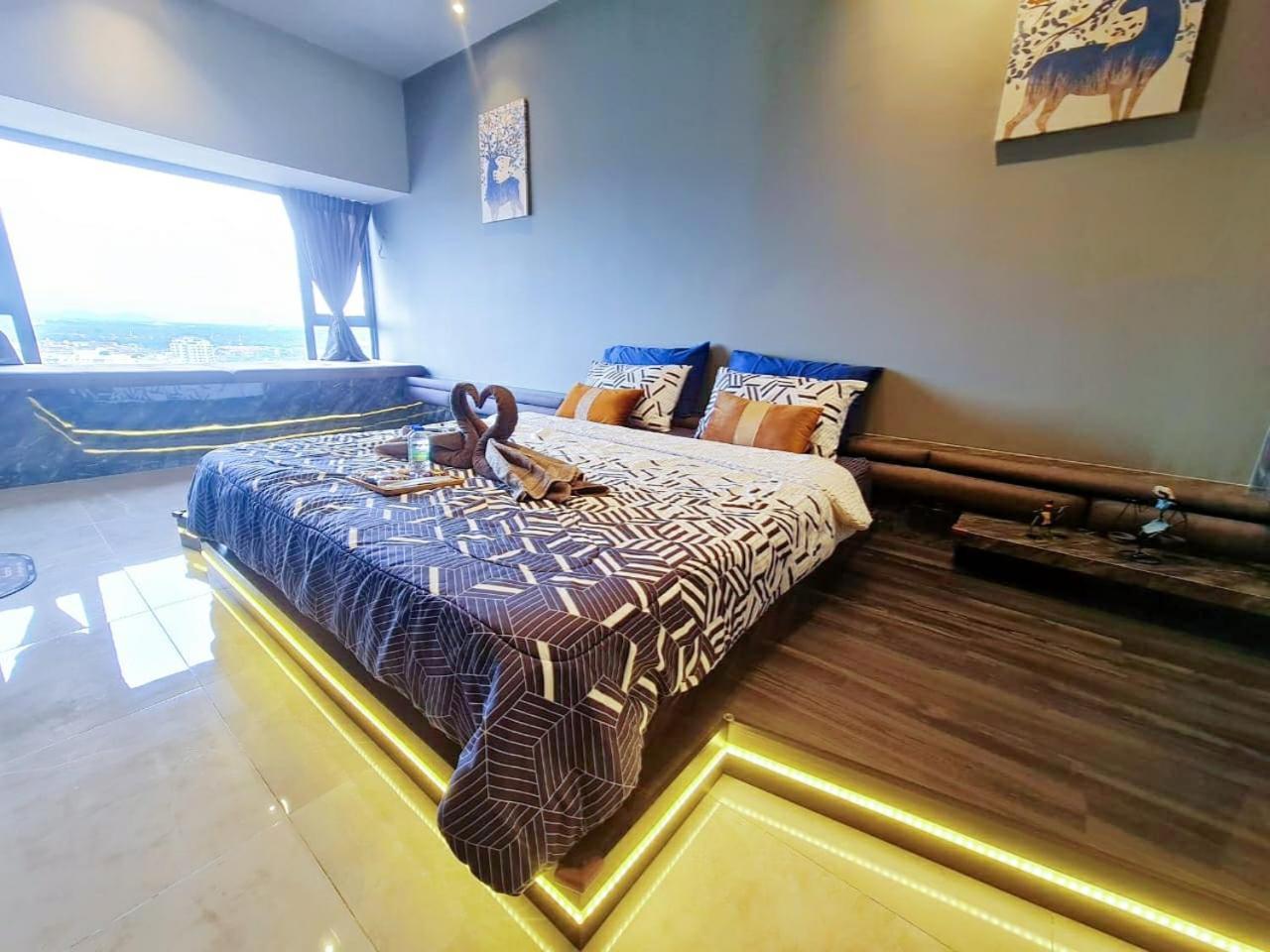 Romantic&PremiumSuite PrivateBathtub InfinityPool Netflix FreeCarpark ImperioResidence LuxuryCondo — 4-Star Luxury Hotel in Malacca, Malaysia