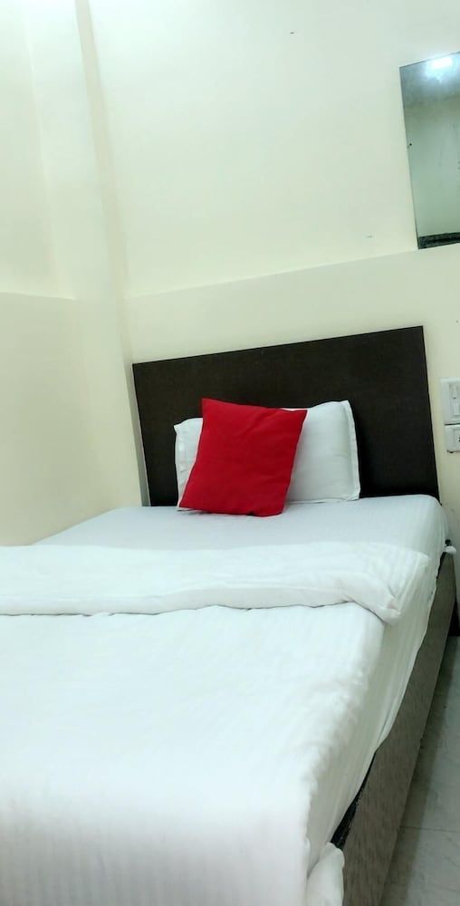 Rambharose Hotel
