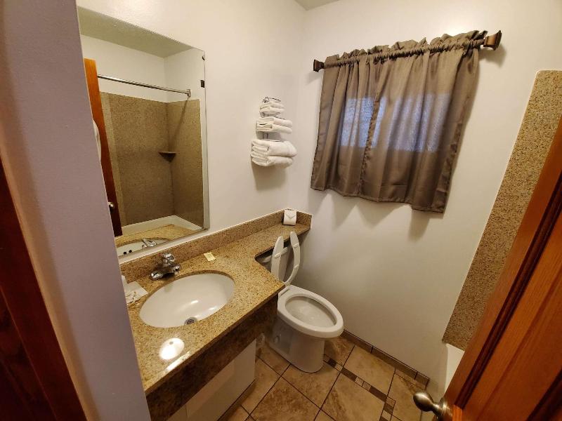 Jefferson Hills Motel - photo 41
