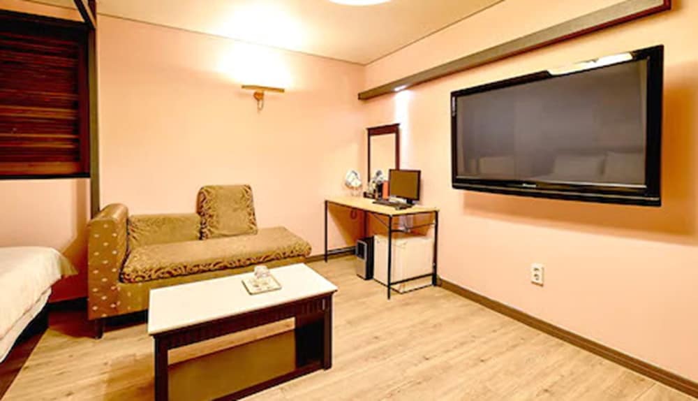 Airtel Busan - carbon neutral hotel in Busan