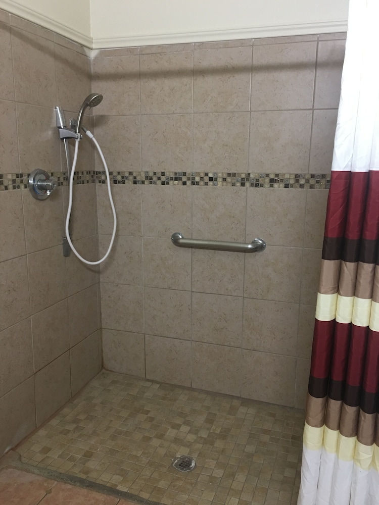 Red Roof Inn Fort Worth Saginaw - photo 24