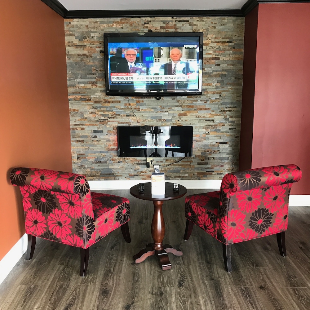 Milan Inn & Suites - photo 21
